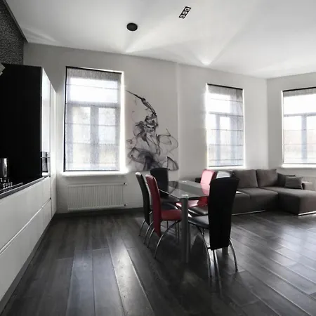 Apartment Lviv4u *
