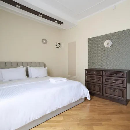 Lviv4u Apartment